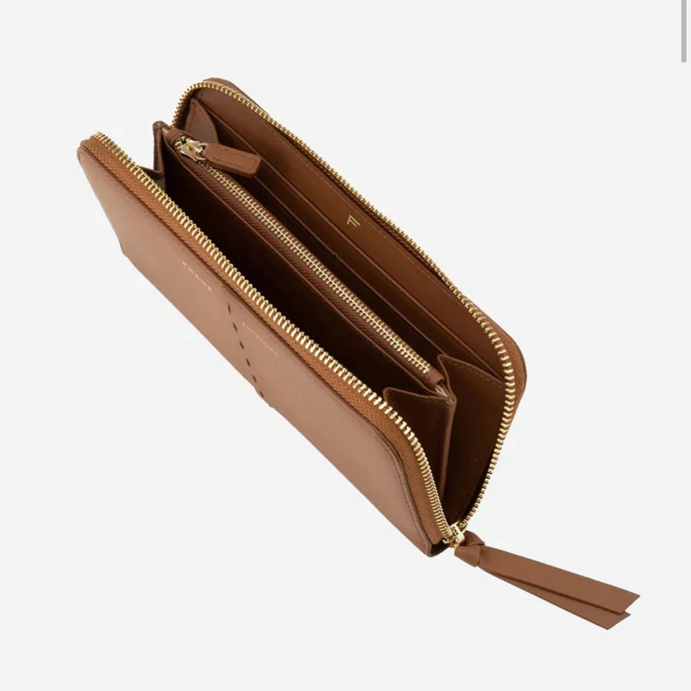 FRAME Les Second Continental Wallet- Tobacco